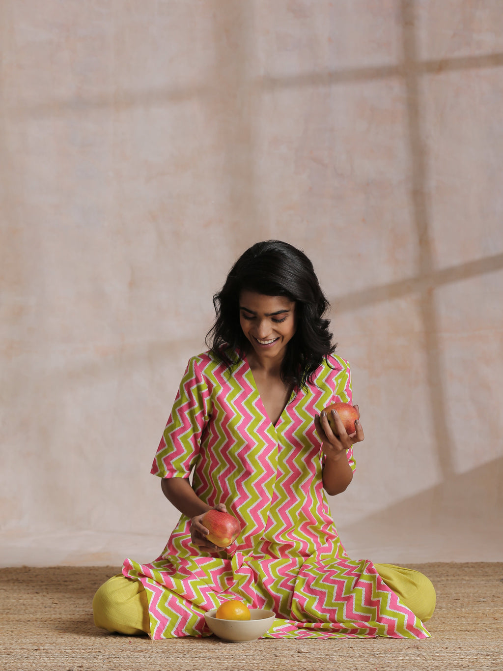 trueBrowns Lime Pink Zig-Zag Lines Print Cotton Kurta Pant Set | Grocsy