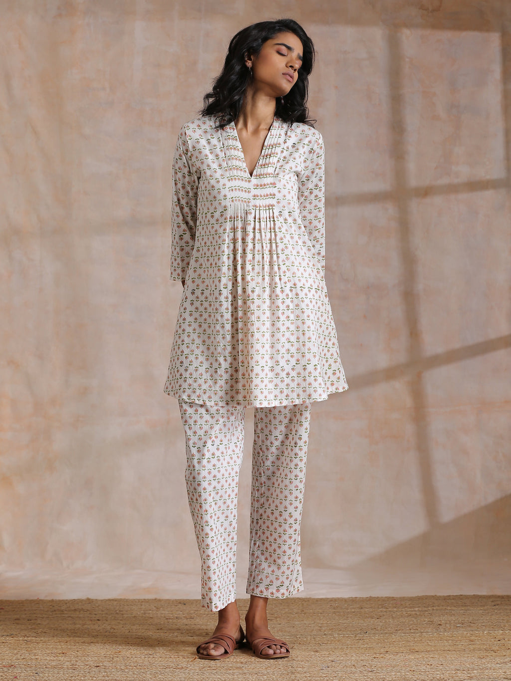 trueBrowns White With Small Floral Booti Print Cotton Pleated Co-Ord Set | Grocsy