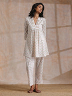 trueBrowns White With Small Floral Booti Print Cotton Pleated Co-Ord Set | Grocsy