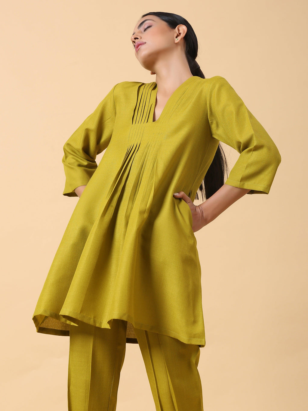 trueBrowns Cotton Linen Lime Green Pleated Co-Ord Set | Relove | Grocsy