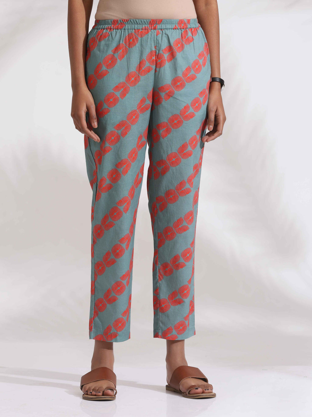 trueBrowns Red Cotton Print Flared Kurta Set | Grocsy
