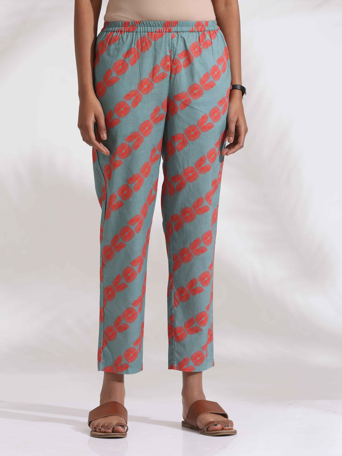 trueBrowns Red Cotton Print Flared Kurta Set | Grocsy