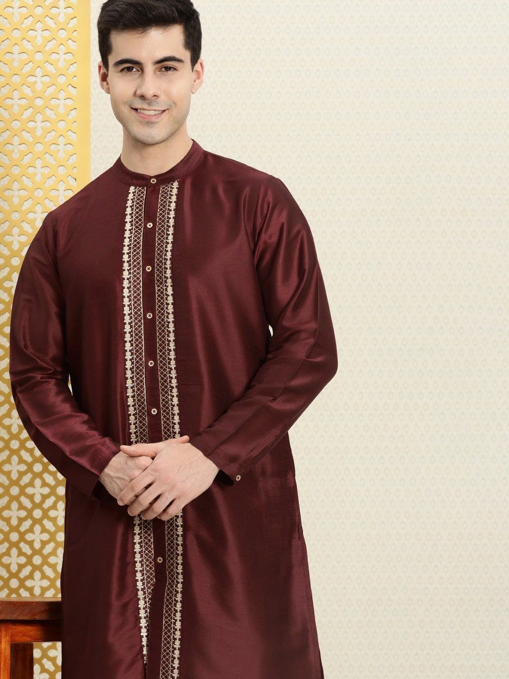 House of Pataudi Men Embroidered Jashn Kurta | Grocsy