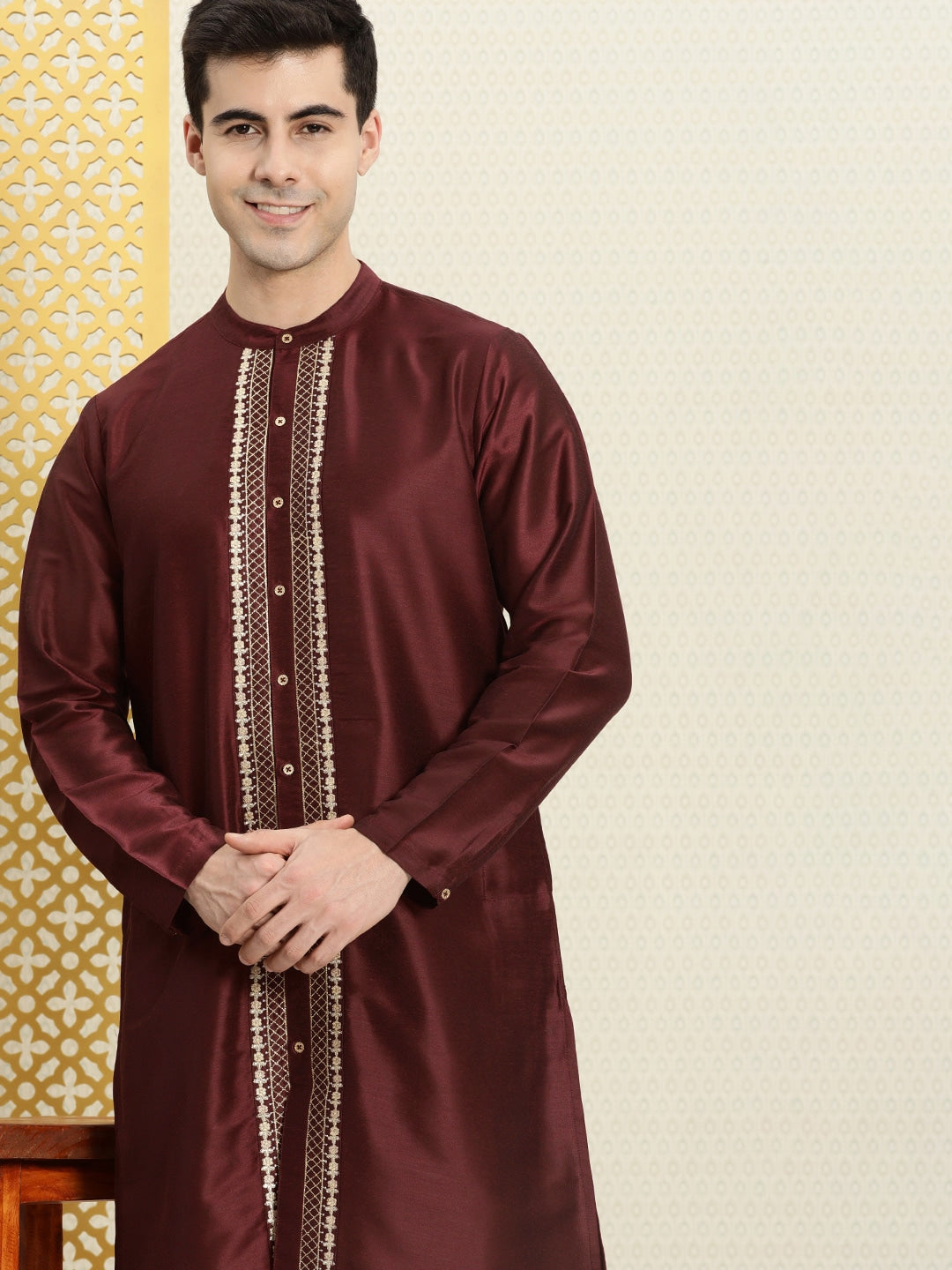 House of Pataudi Men Embroidered Jashn Kurta | Grocsy