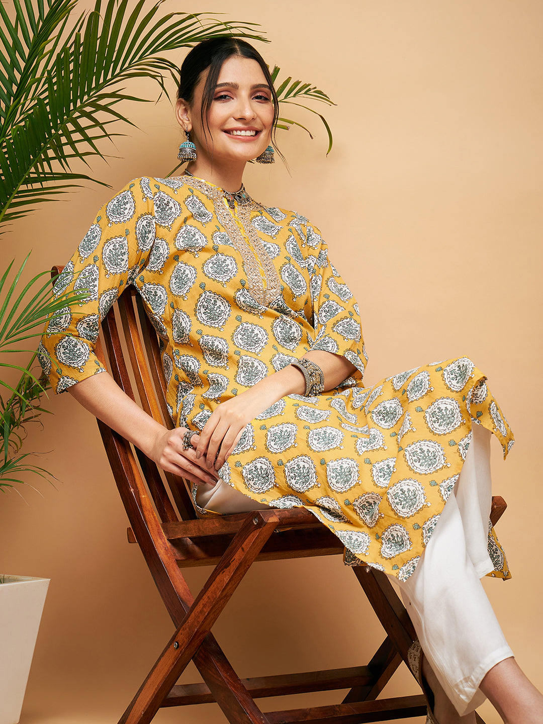 InWeave Women's Sunset Boota Print Gota Straight Kurta Pant Set | Grocsy