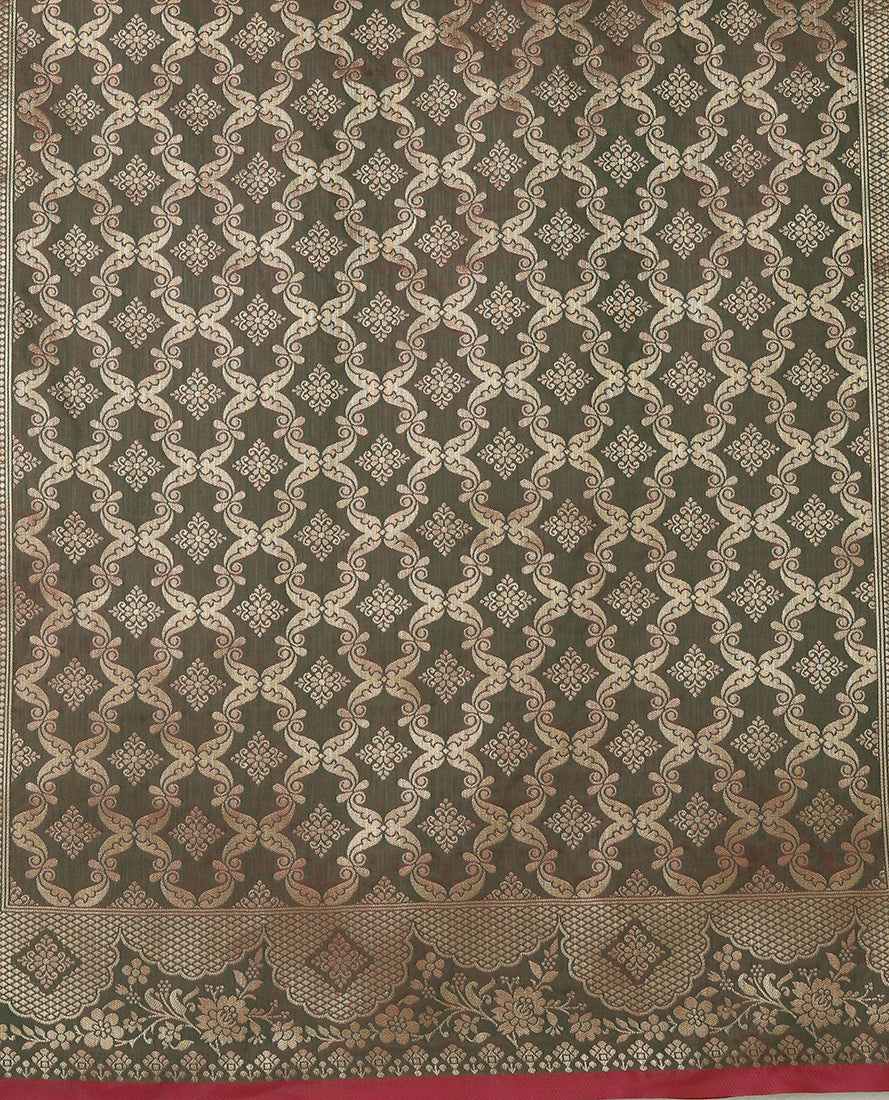 Monjolika Fashion Pink Banarasi Silk Blend SareeWith Zari Woven Rich Brocade Design | Grocsy