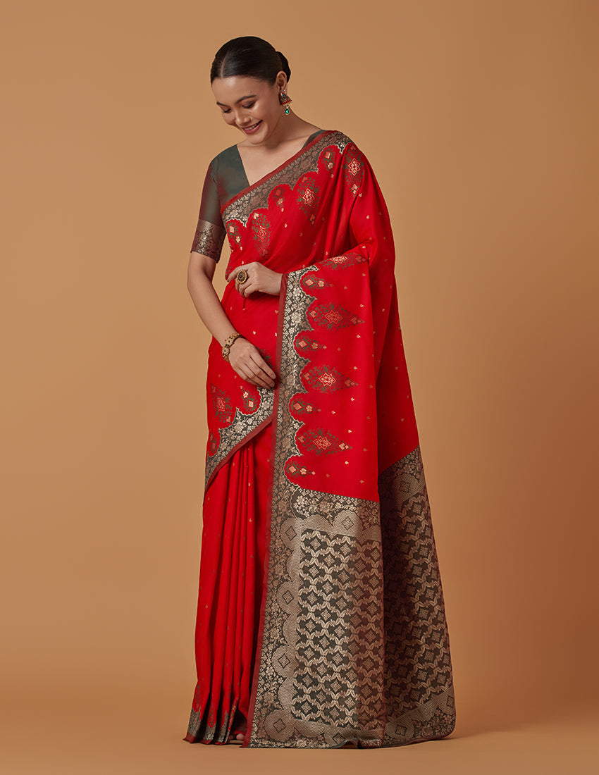 Monjolika Fashion Red Banarasi Silk Blend SareeWith Zari Woven Rich Brocade Design | Grocsy