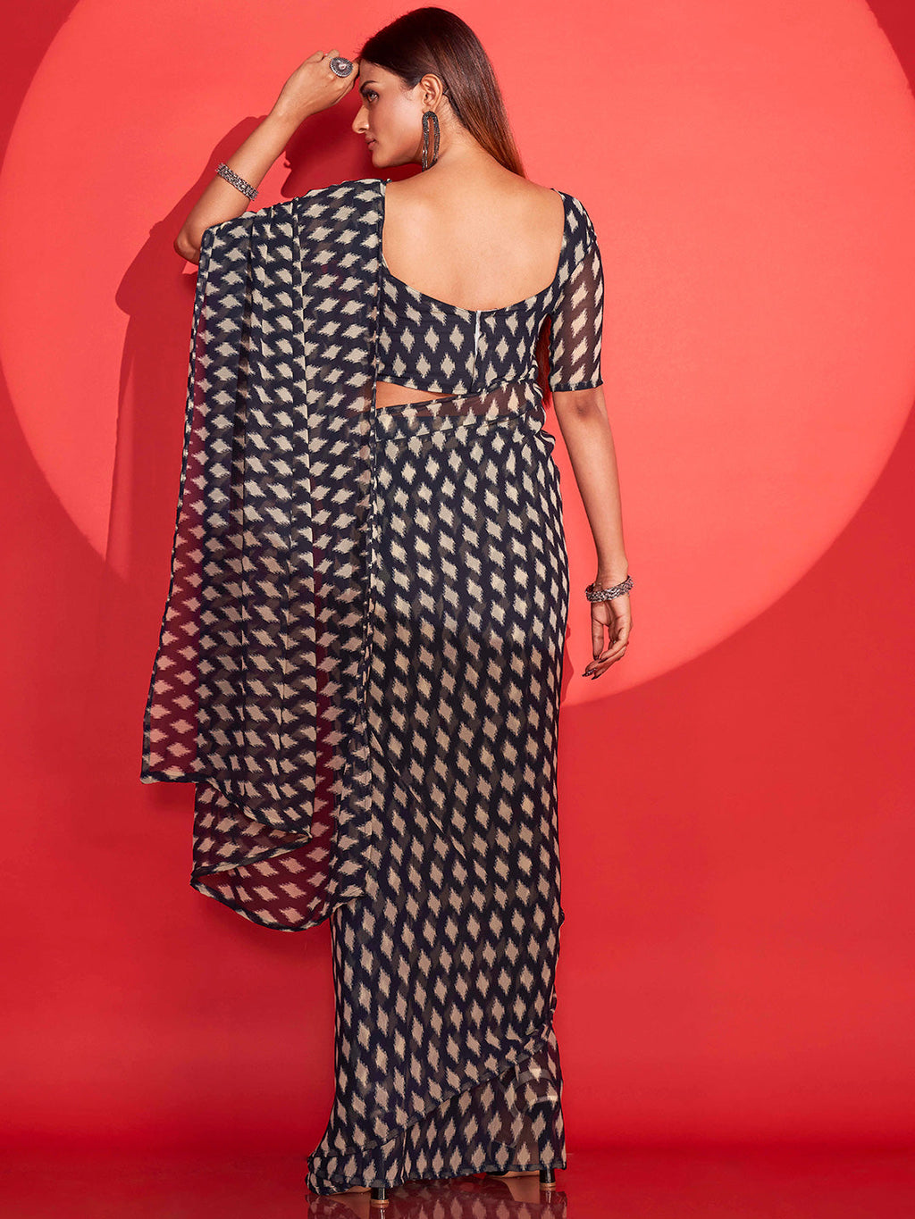 Tikhi Imli Geometric Printed Saree | Grocsy