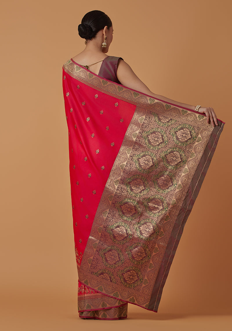 Monjolika Fashion Pink Banarasi Silk Blend SareeWith Traditional & Modern Dulha Dulhan Figure Zari Woven Detailing | Grocsy