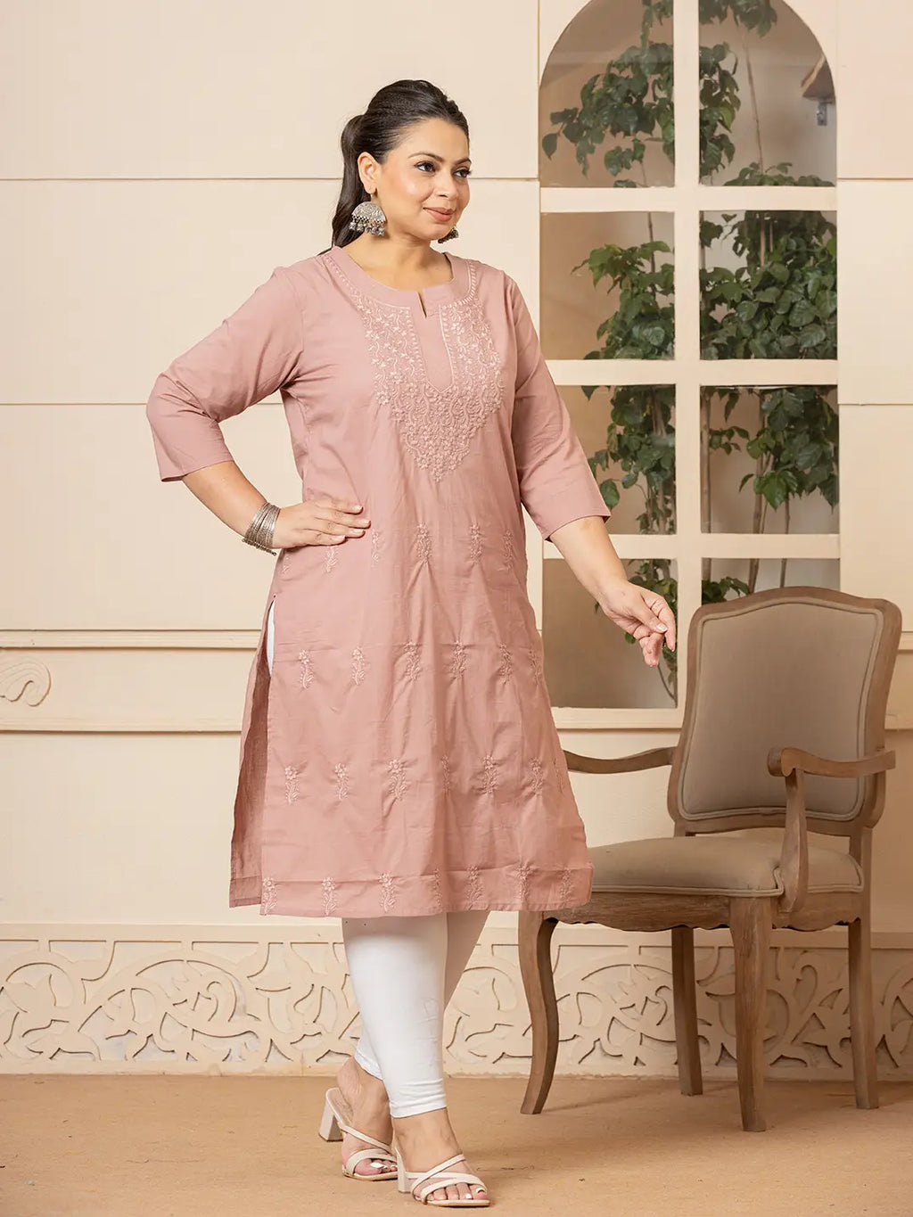 Yufta Women Mauve Floral Straight Plus Size Kurta | Grocsy