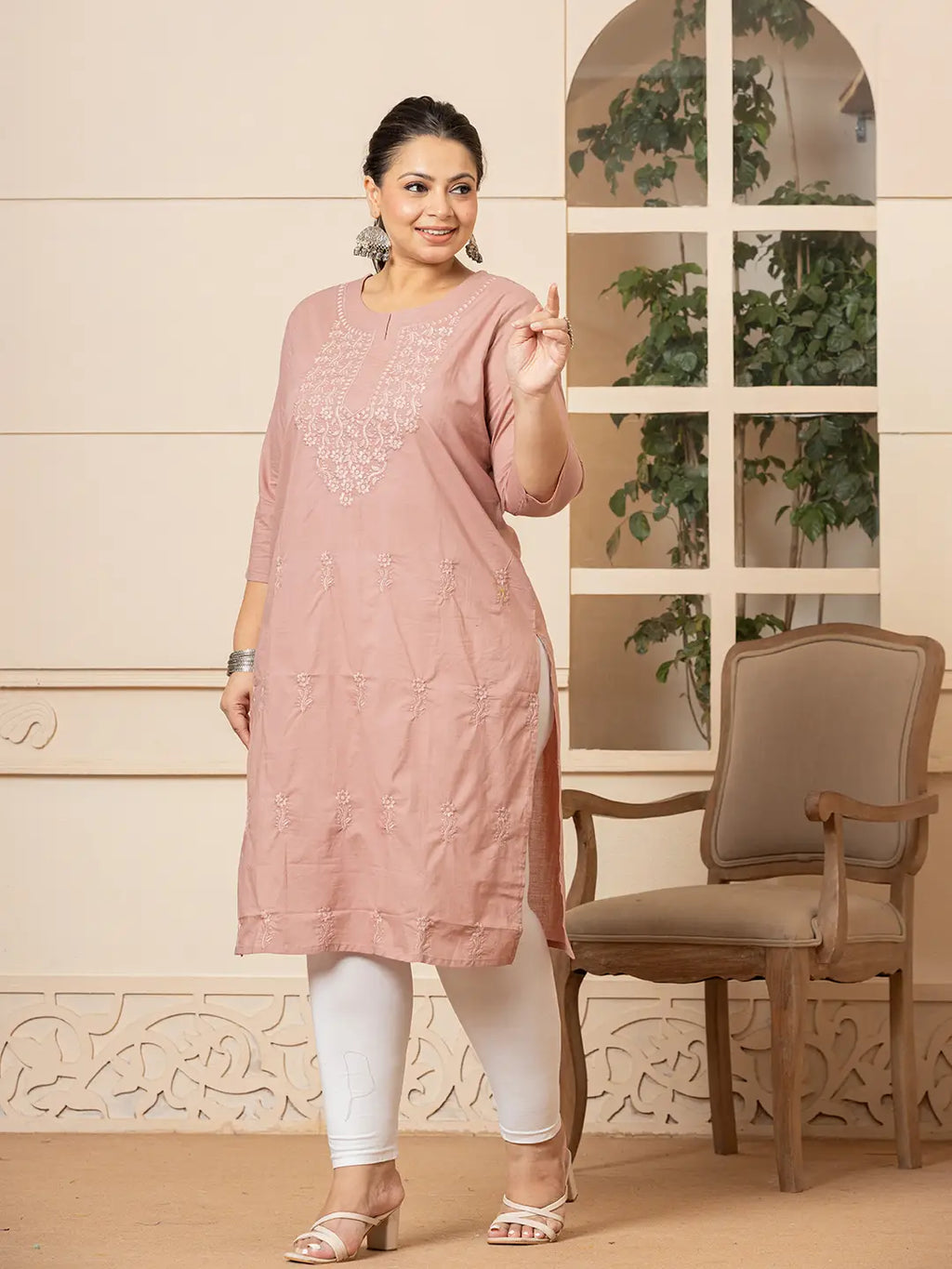 Yufta Women Mauve Floral Straight Plus Size Kurta | Grocsy