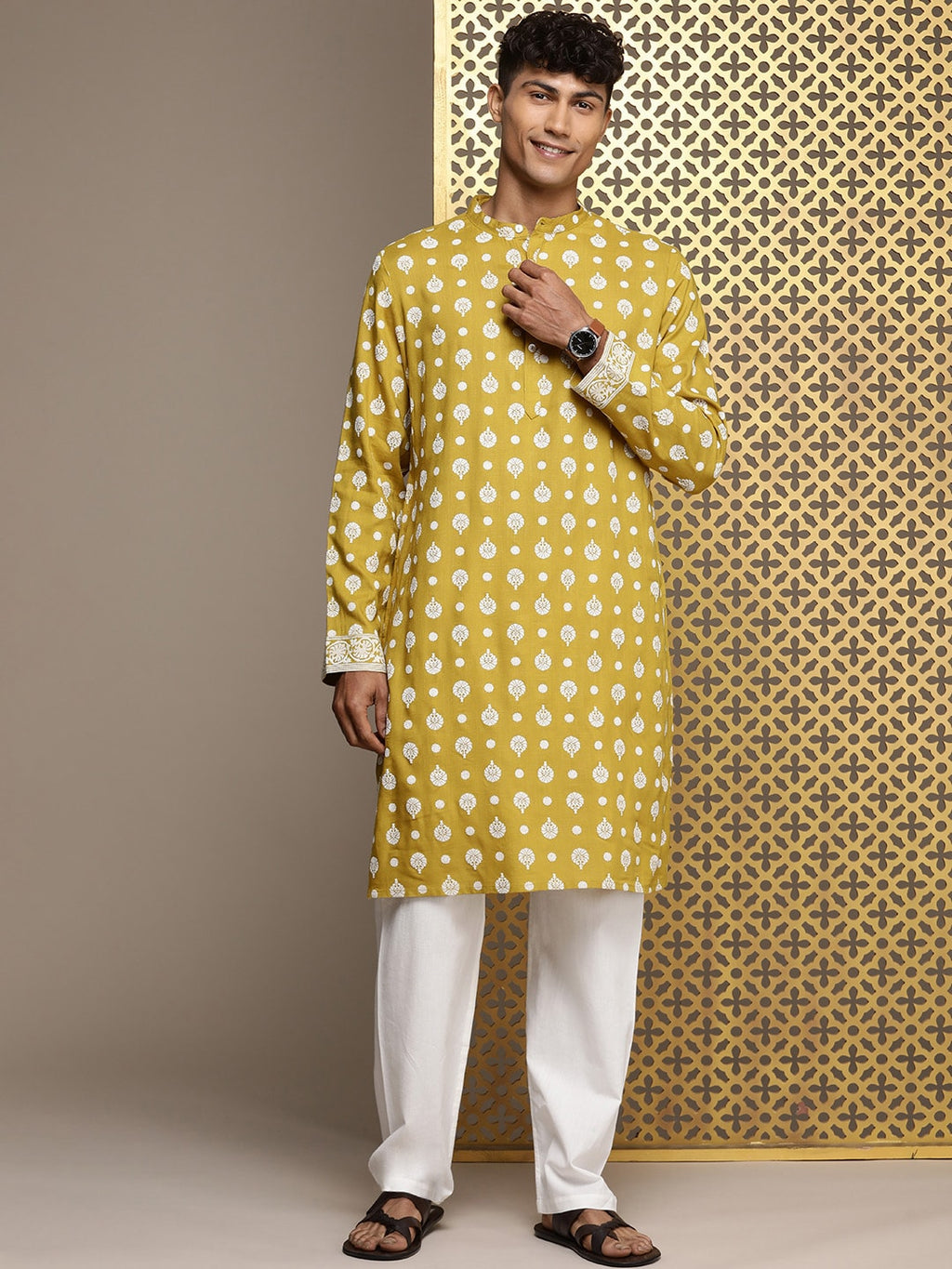 House of Pataudi Jashn Ethnic Motifs Printed Kurta | Grocsy