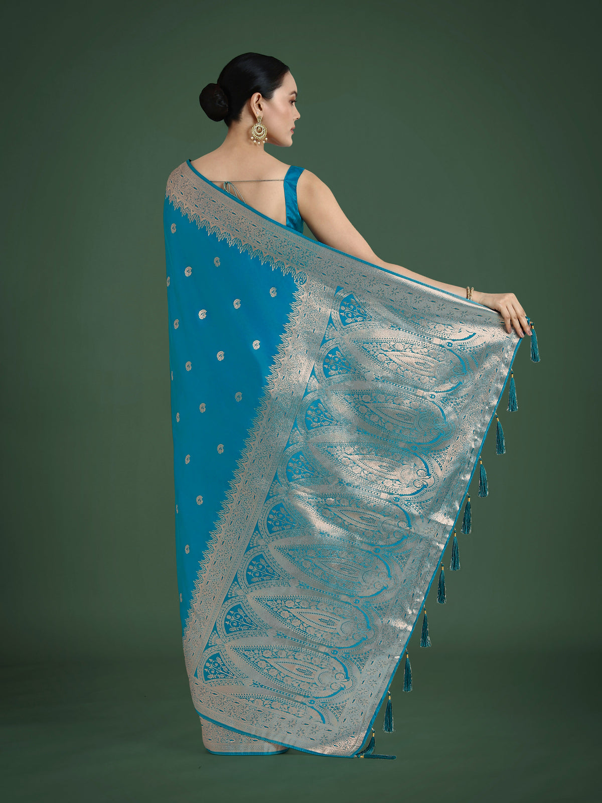 Monjolika Fashion Divine Cyan blue Soft Banarasi Satin Silk Saree With Blouse Piece | Grocsy