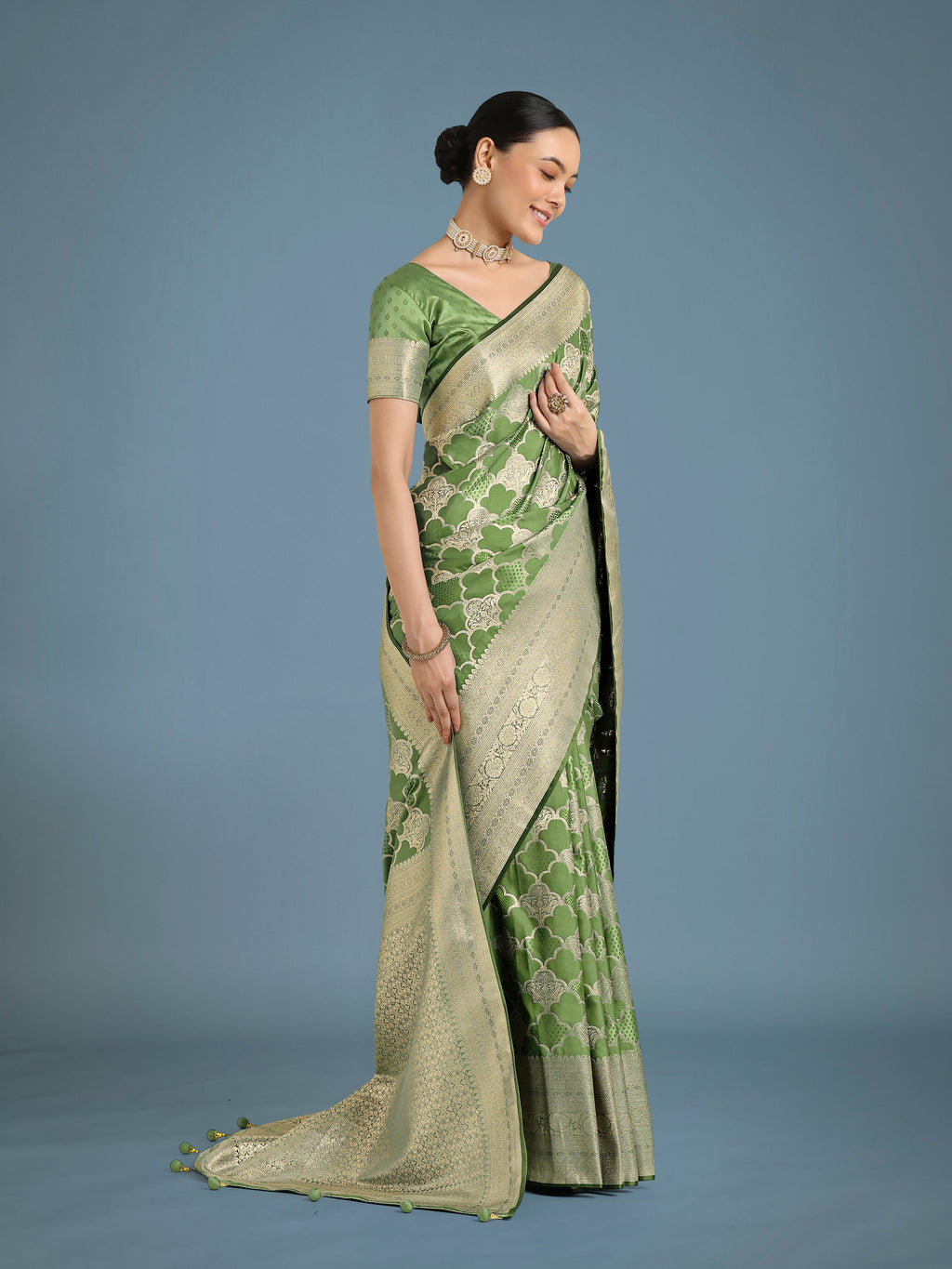 Monjolika Fashion Green Banarasi Satin Silk Saree with Rich Zari Woven Pallu & Blouse Piece | Grocsy