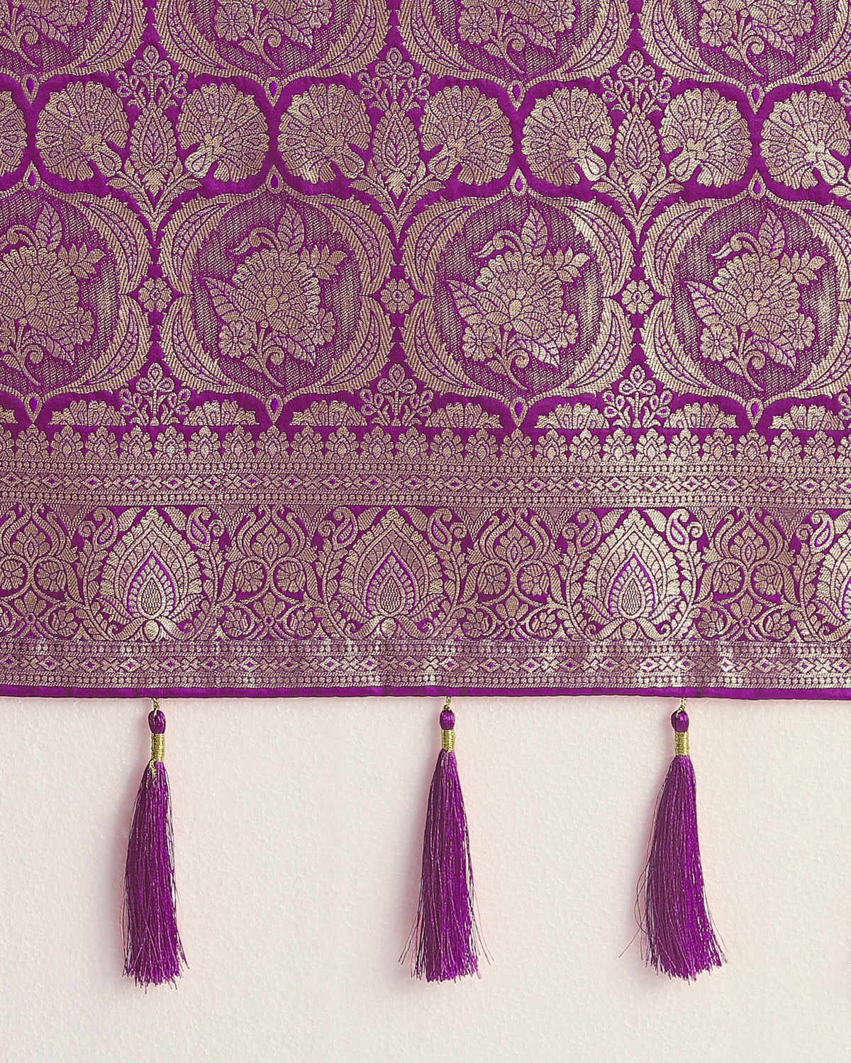 Monjolika Fashion Effervescent Purple Soft Banarasi Satin Silk Saree With Elision Blouse Piece | Grocsy