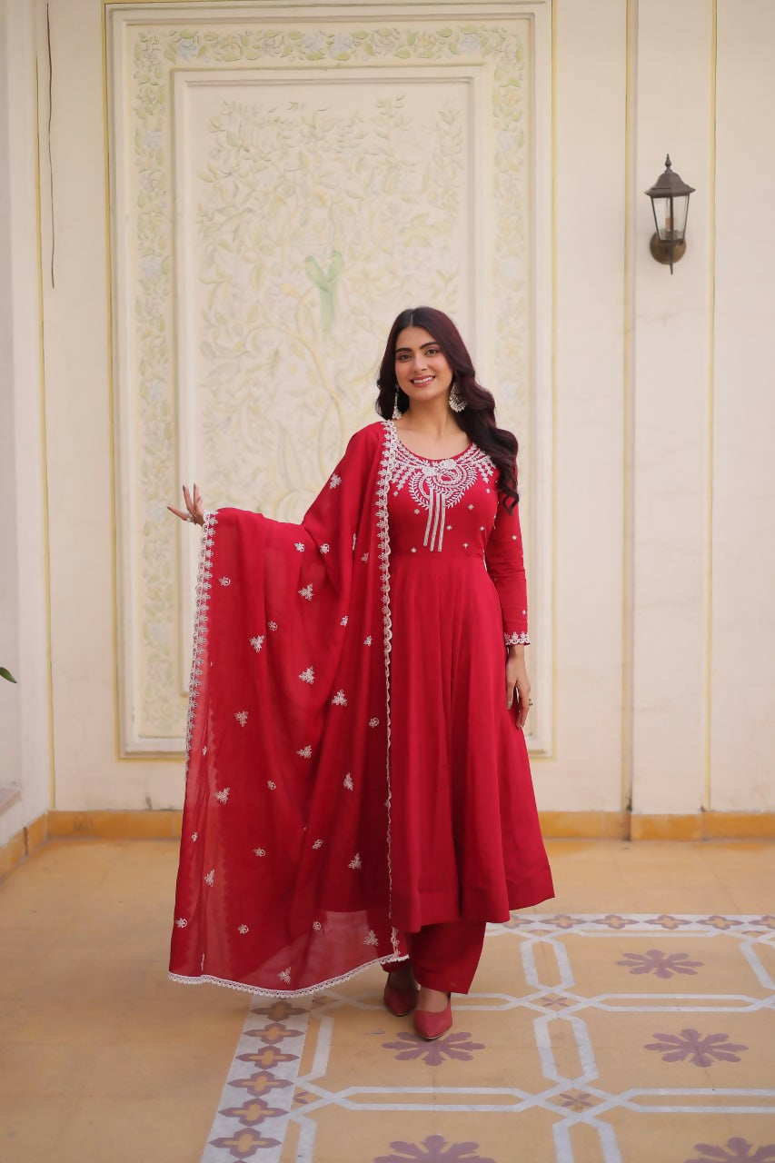 Teeya Creation Womens New Mul Chanderi With Beads Embroidery-Work Kurta Set | Grocsy