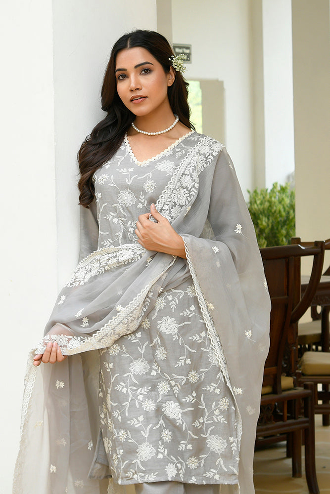 Vaasva Women Grey Linen Embroidered Solid Kurta Set With Solid Pants & Chiffon Embroidered Dupatta | Grocsy