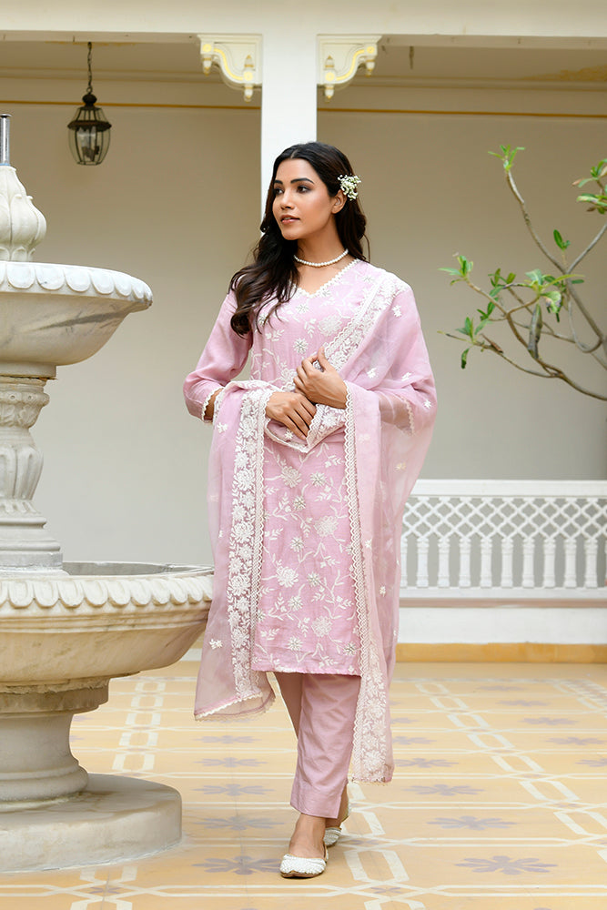 Vaasva Women Pink Linen Embroidered Solid Kurta Set With Solid Pants & Chiffon Embroidered Dupatta | Grocsy