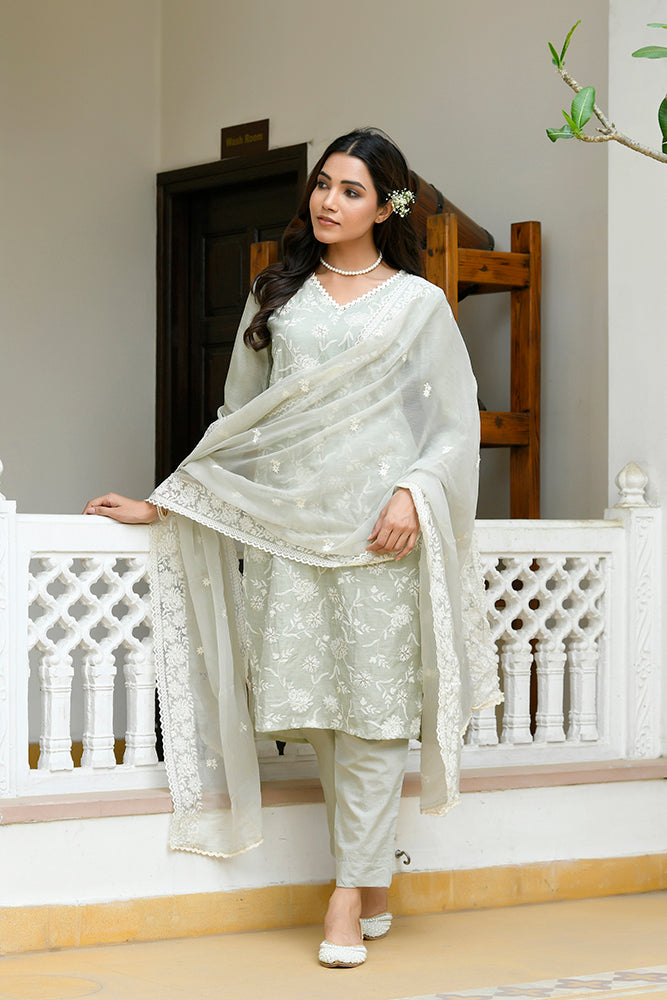 Vaasva Women Pista Linen Embroidered Solid Kurta Set With Solid Pants & Chiffon Embroidered Dupatta | Grocsy