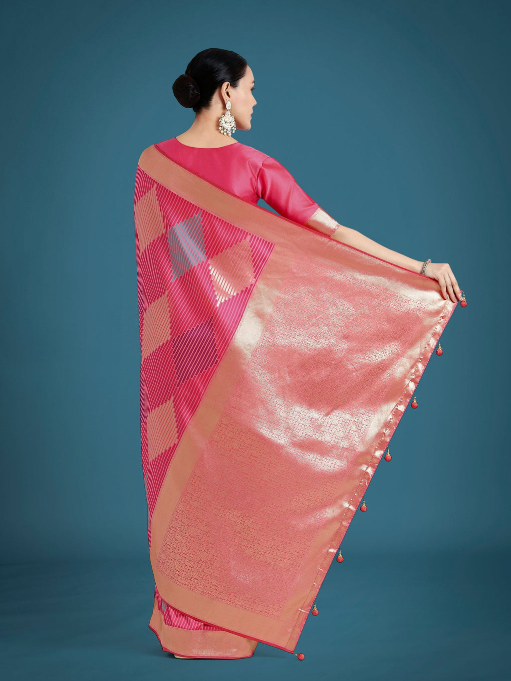 Monjolika Fashion Light Pink Colour Banarasi Silk Zari Weaving Classic Saree | Grocsy