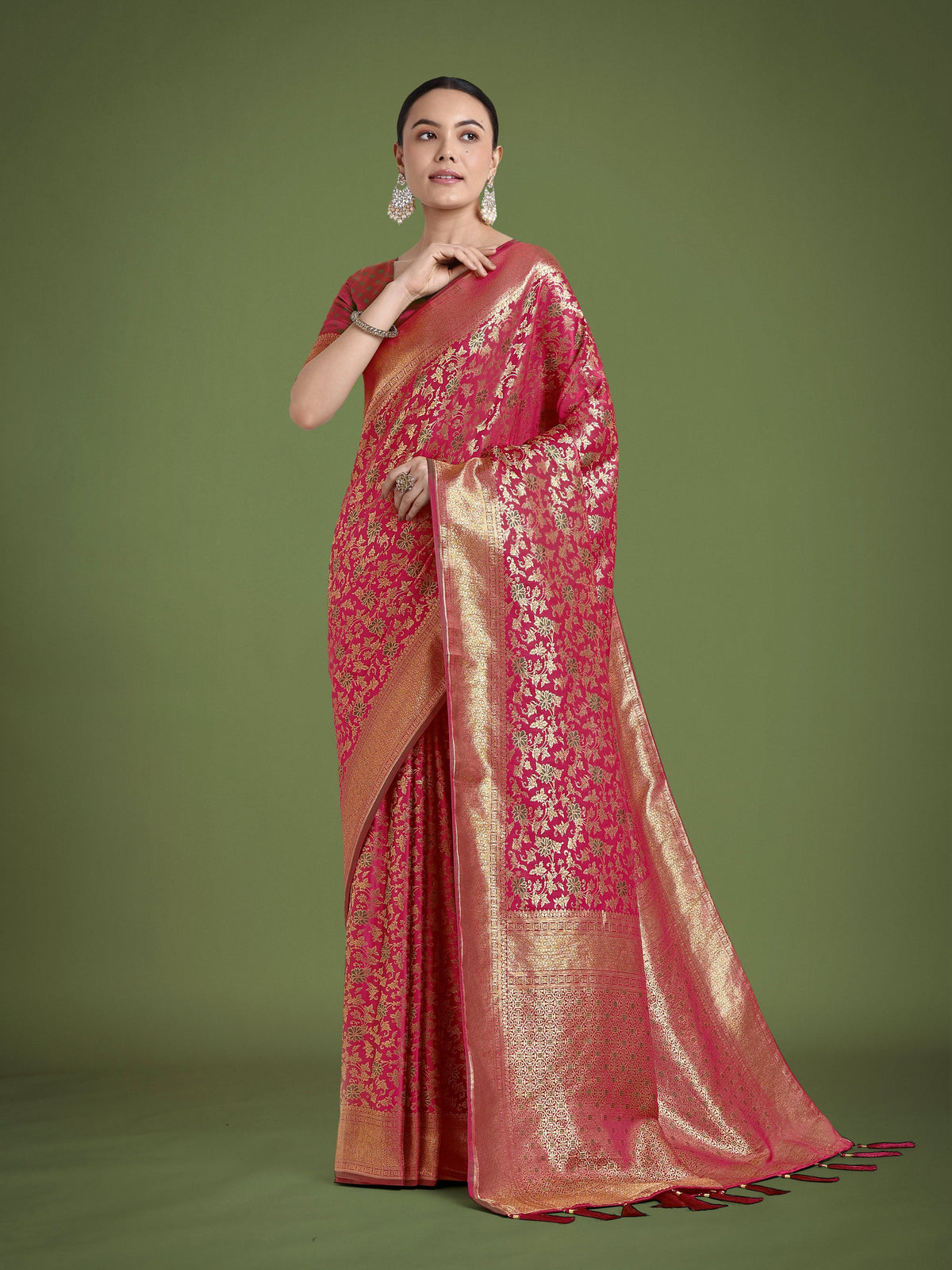 Monjolika Fashion Scintilla Magenta Banarasi Satin Silk Meenakari zari weaving Pattern Saree | Grocsy