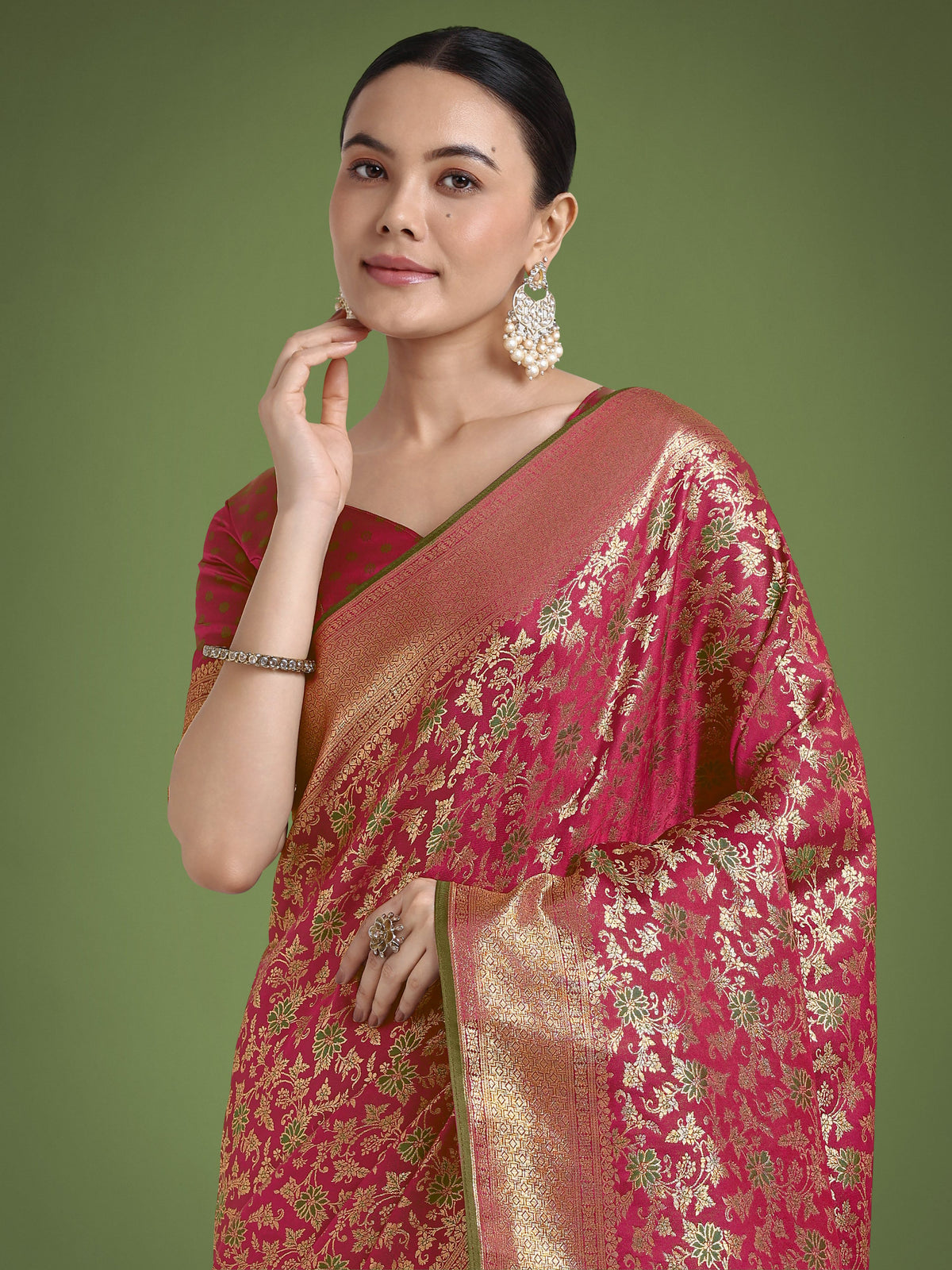 Monjolika Fashion Scintilla Magenta Banarasi Satin Silk Meenakari zari weaving Pattern Saree | Grocsy