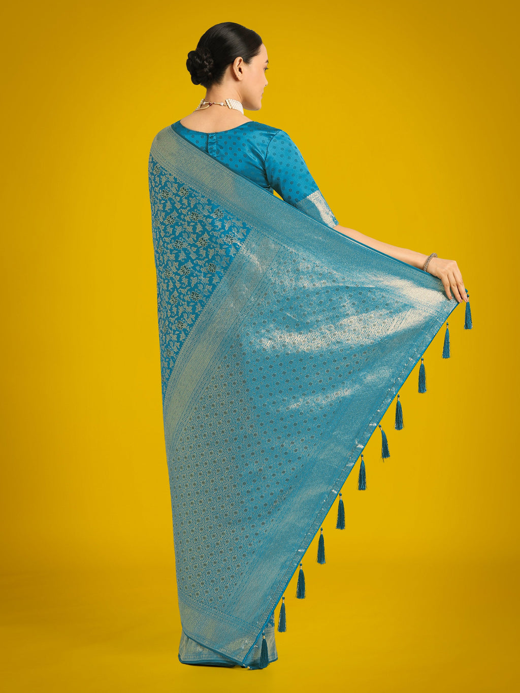 Monjolika Fashion Scintilla Sky blue Banarasi Satin Silk Meenakari zari weaving Pattern Saree | Grocsy