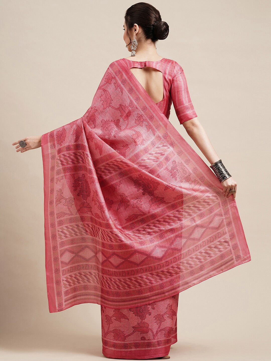 Saree Mall Peach-Coloured & White Floral Art Silk Sarees | Grocsy