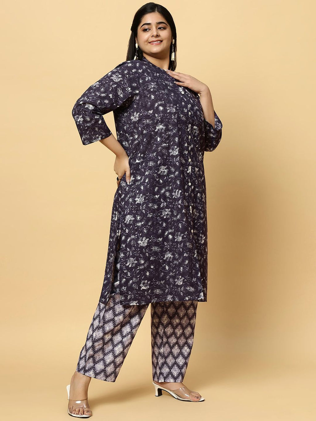 Sztori Plus Size Floral Printed Pure Cotton Straight Kurta with Trousers | Grocsy