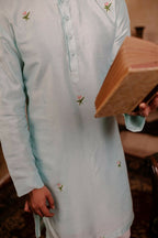 Falling Raw Silk Sea Green Vrindavan Lotus Kurta By Hilo Design | Grocsy