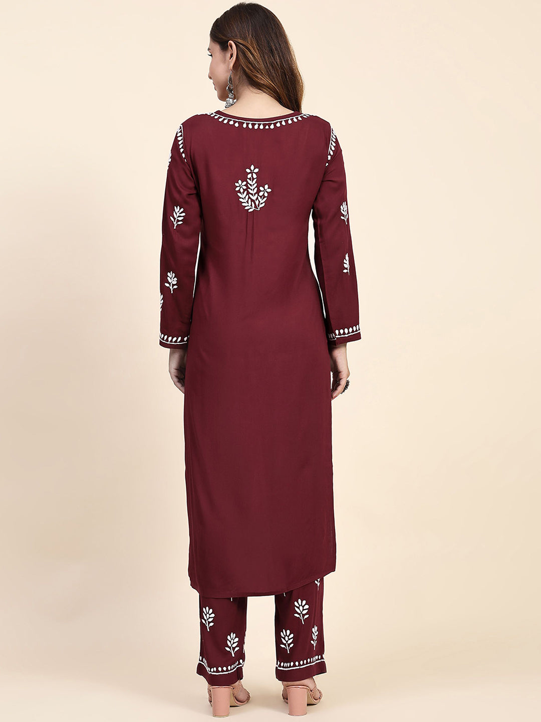 HOUSE OF KARI Floral Embroidered Chikankari Pure Cotton Straight Kurta With Trousers | Grocsy