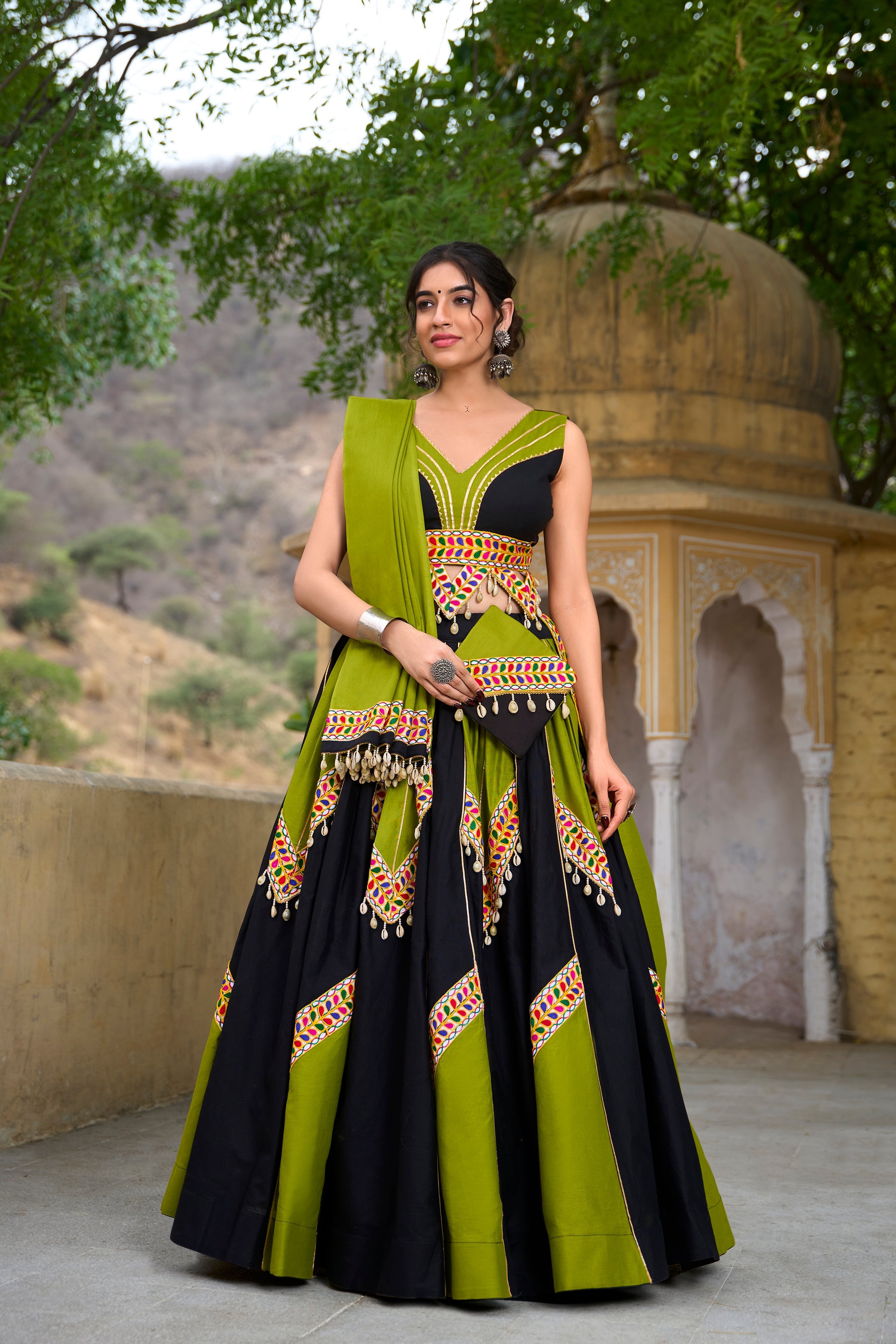 Lorenvalley Pure Cotton Plain With Gamthi Work And Gota Patti With Cowrie (Kodi) Lace Touch Up Lehenga Choli with Dupatta | Grocsy