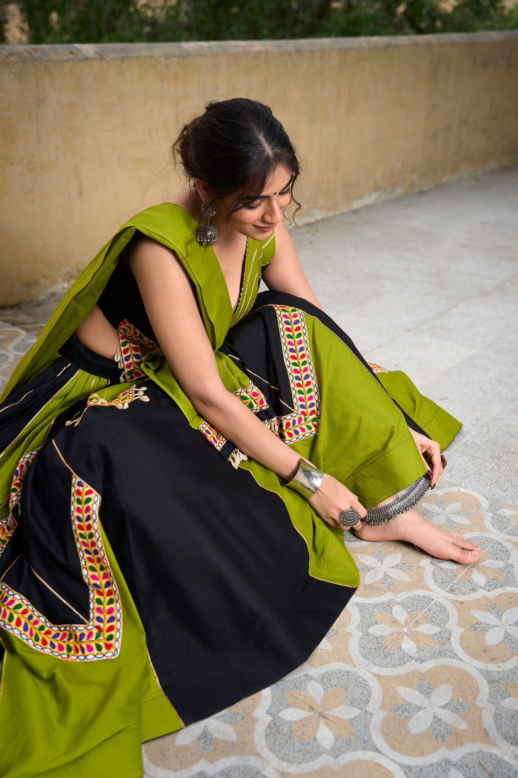 Lorenvalley Pure Cotton Plain With Gamthi Work And Gota Patti With Cowrie (Kodi) Lace Touch Up Lehenga Choli with Dupatta | Grocsy