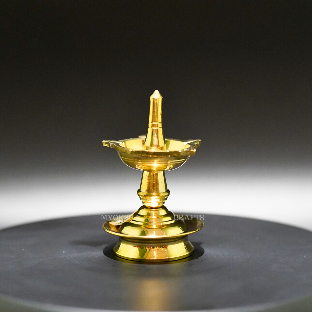 Mangalore Deepa: Authentic Mangalorean Lamp for Hindu Celebrations | Grocsy