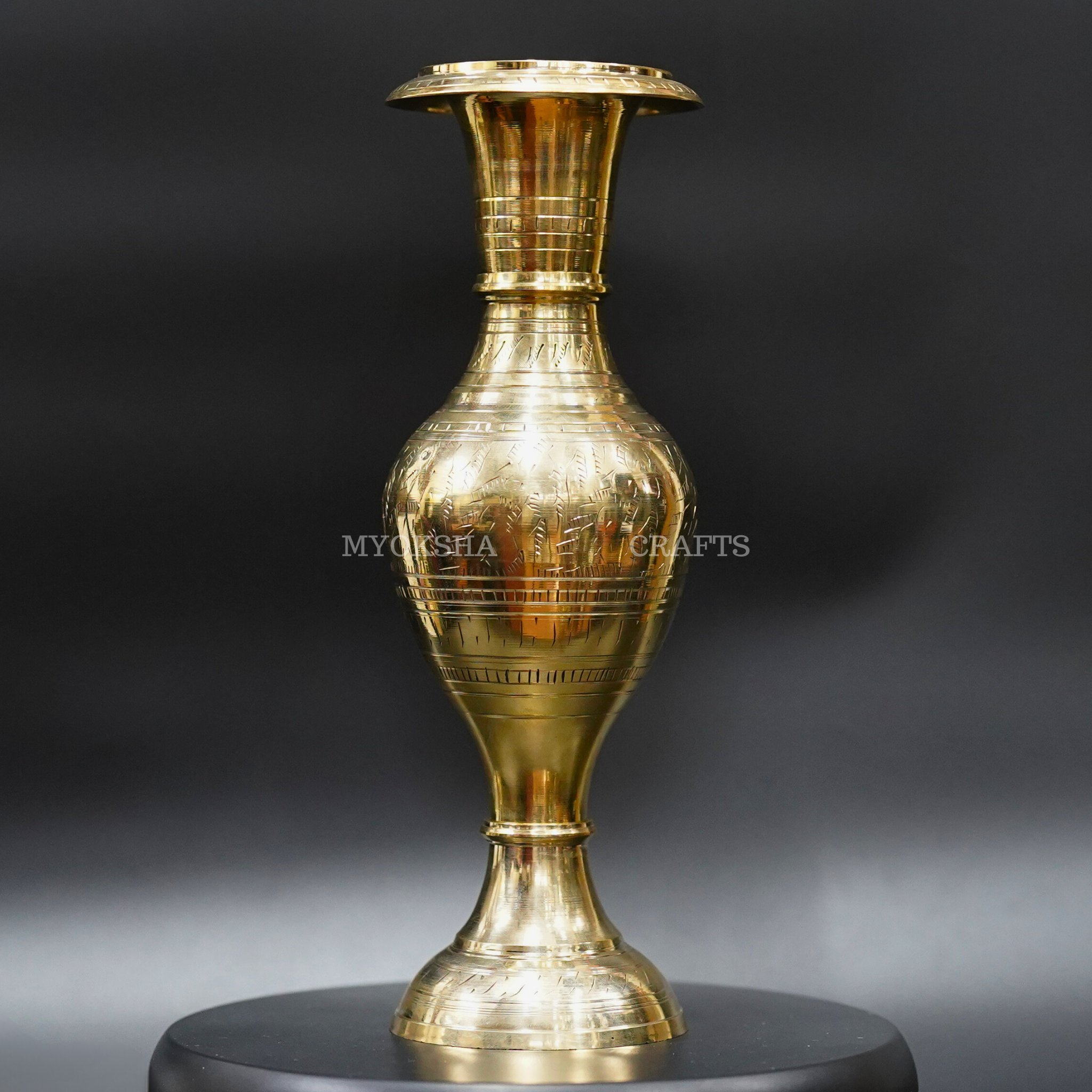 Brass Flower Vase: Embrace Timeless Beauty and Style | Grocsy