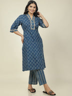 Aramya Straight Soft Cotton Block Print Women's Kurta Set - Blue | Grocsy