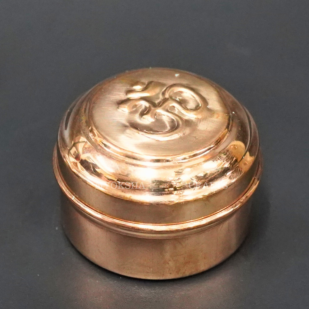 Copper Gleam Sampusta: Artistic Delight for Home Decor | Grocsy