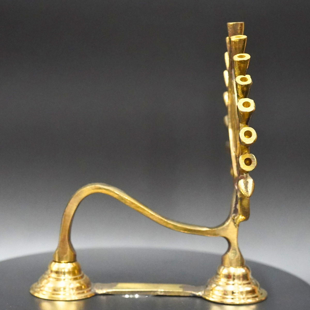 Brass Shankh Aarthi: Embrace Serenity in Pooja Rituals | Grocsy