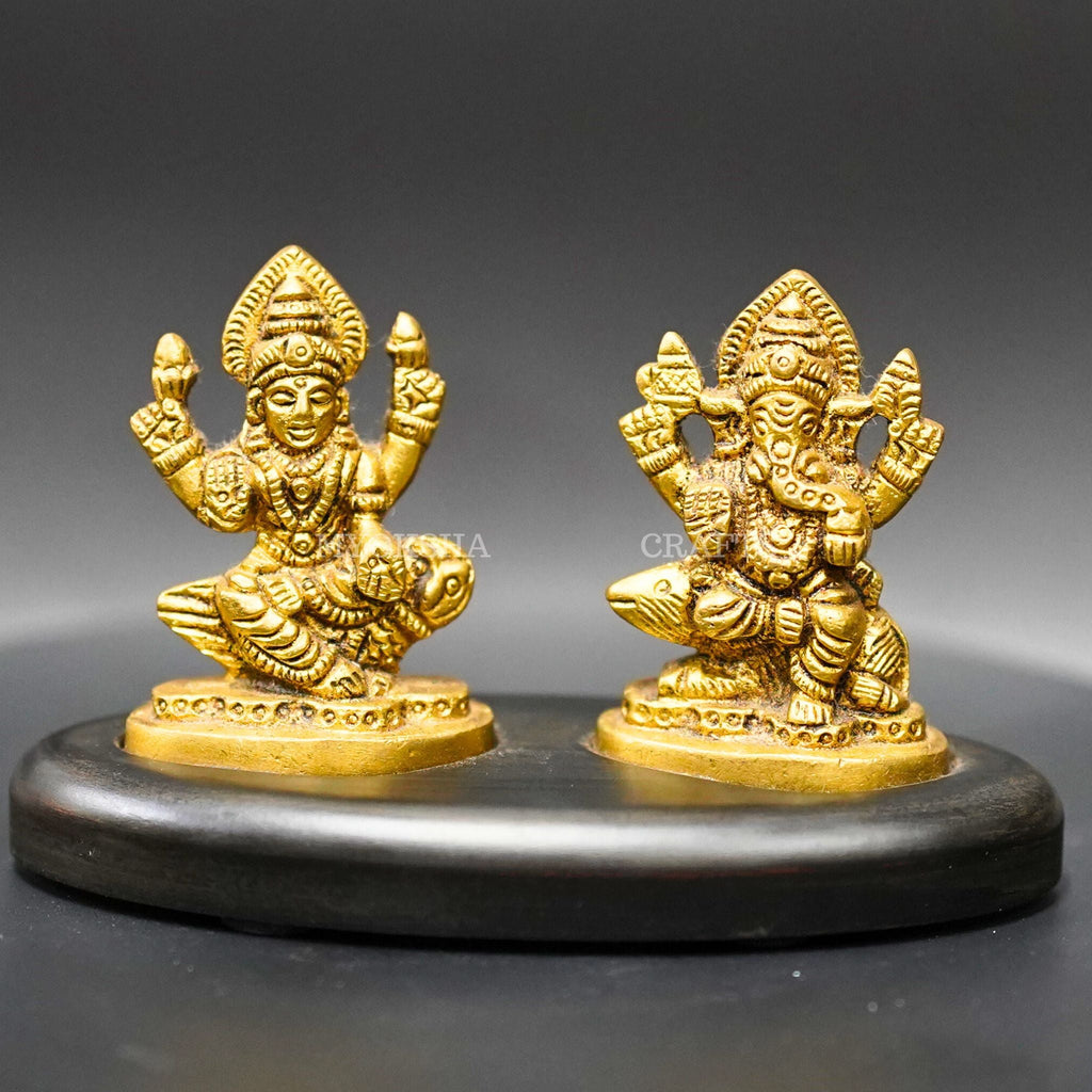 Ganesha Lakshmi: Auspicious Blessings for Your Home | Grocsy