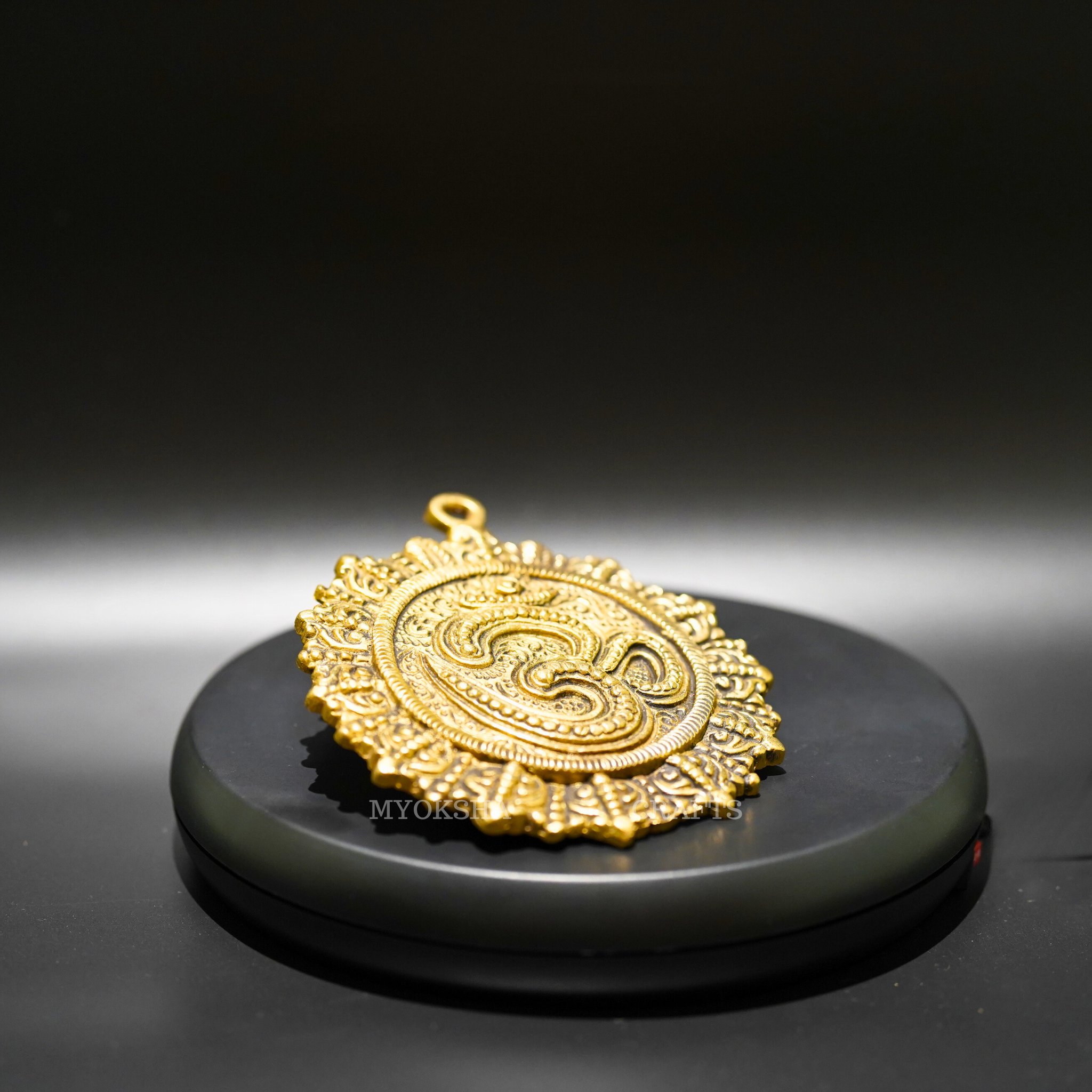 Brass Om | Grocsy
