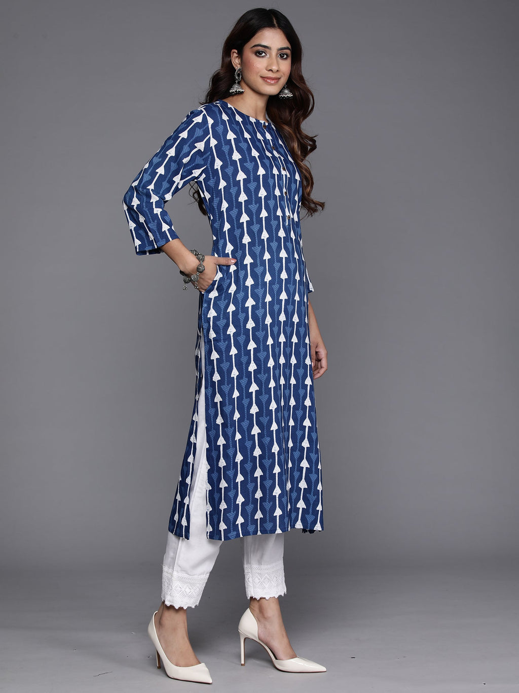 Indo Era Navy Blue Printed Straight Kurta | Grocsy