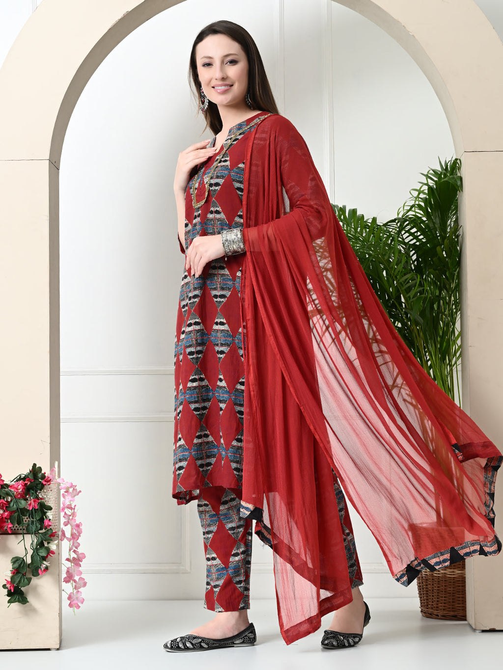 Myshka Women's Block Printed Cotton Straight Party Kurta Sets With Dupatta | Grocsy