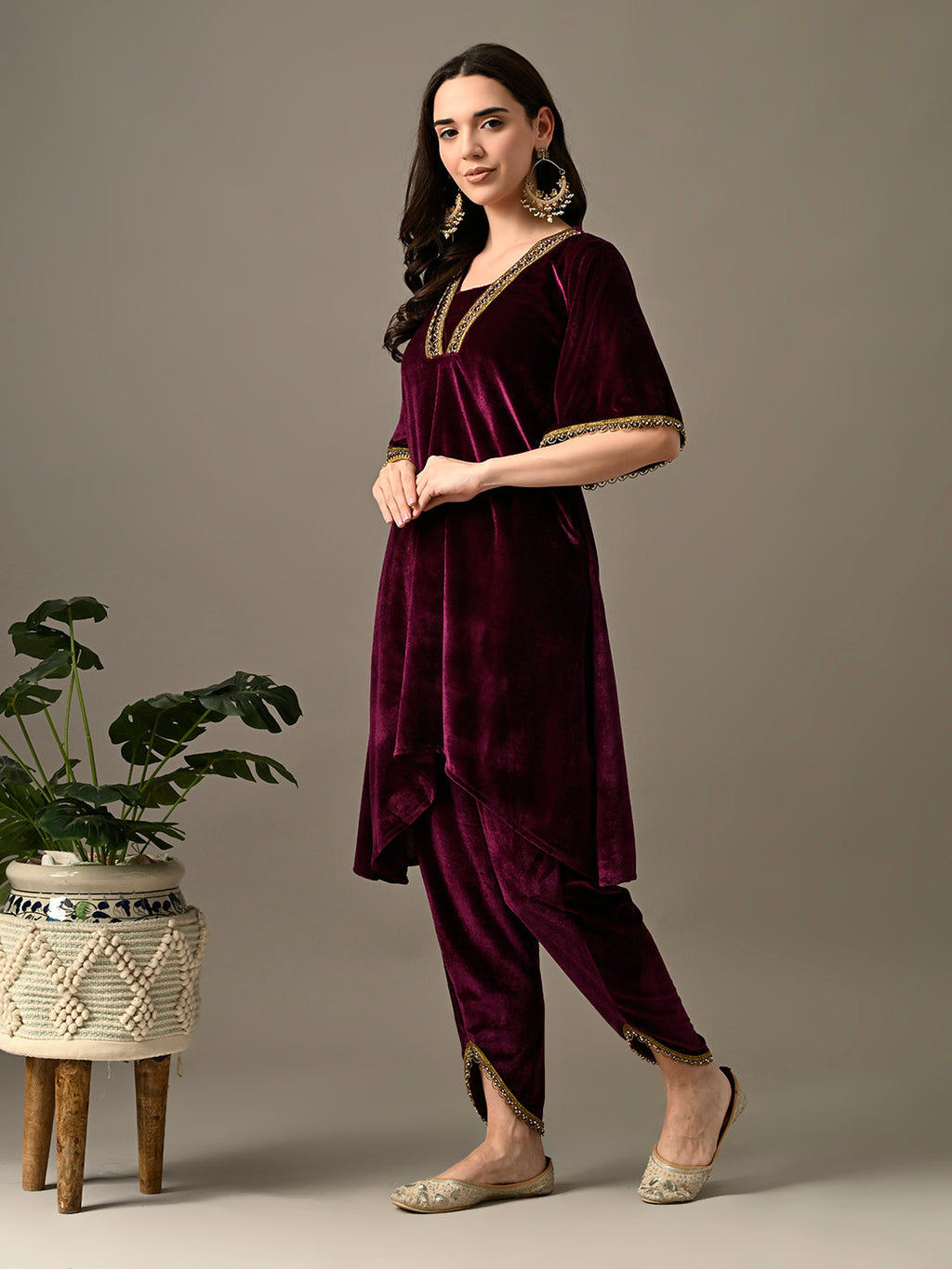Myshka Women's Magenta Velvet Kurta Pant | Grocsy
