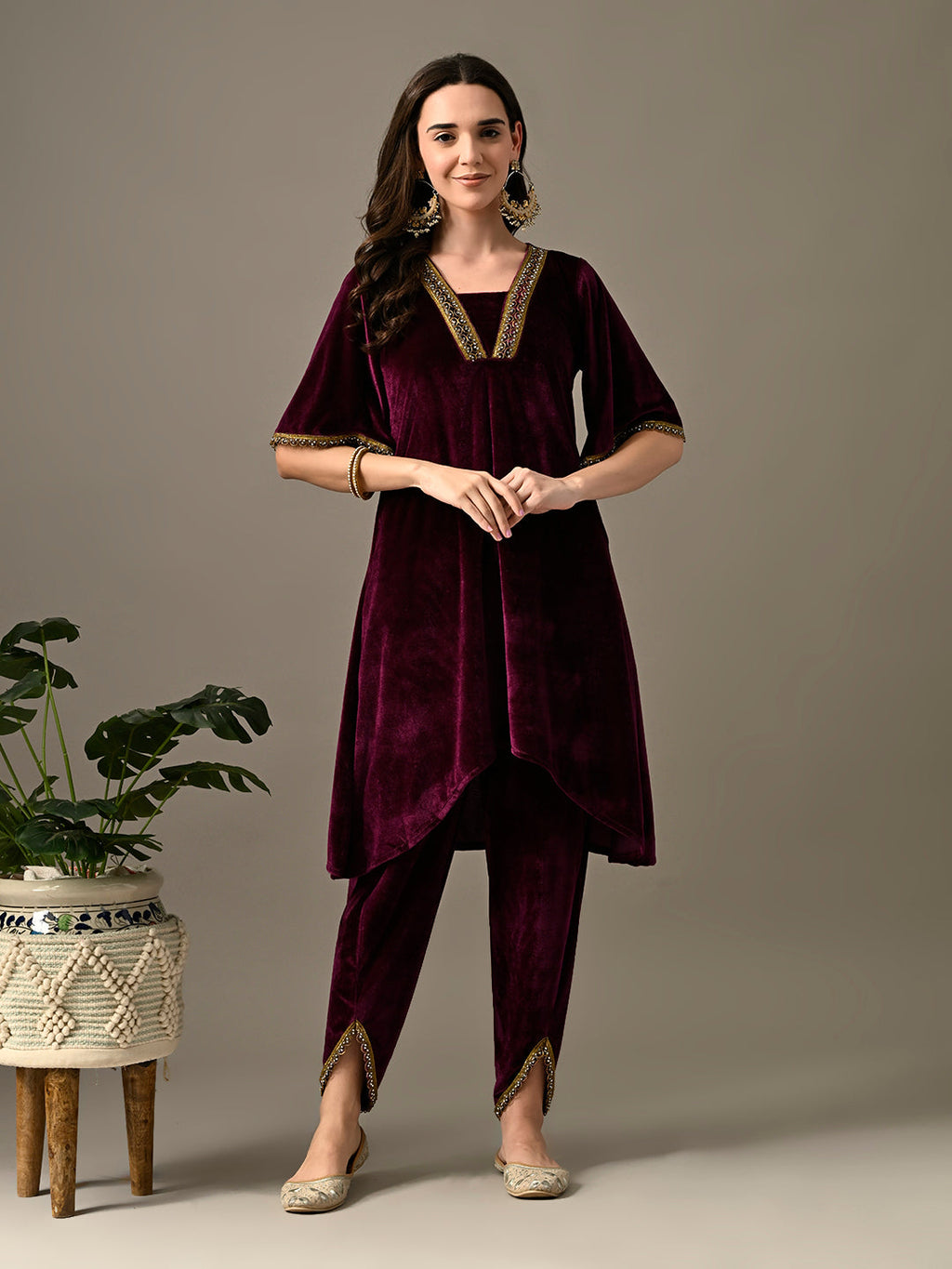 Myshka Women's Magenta Velvet Kurta Pant | Grocsy