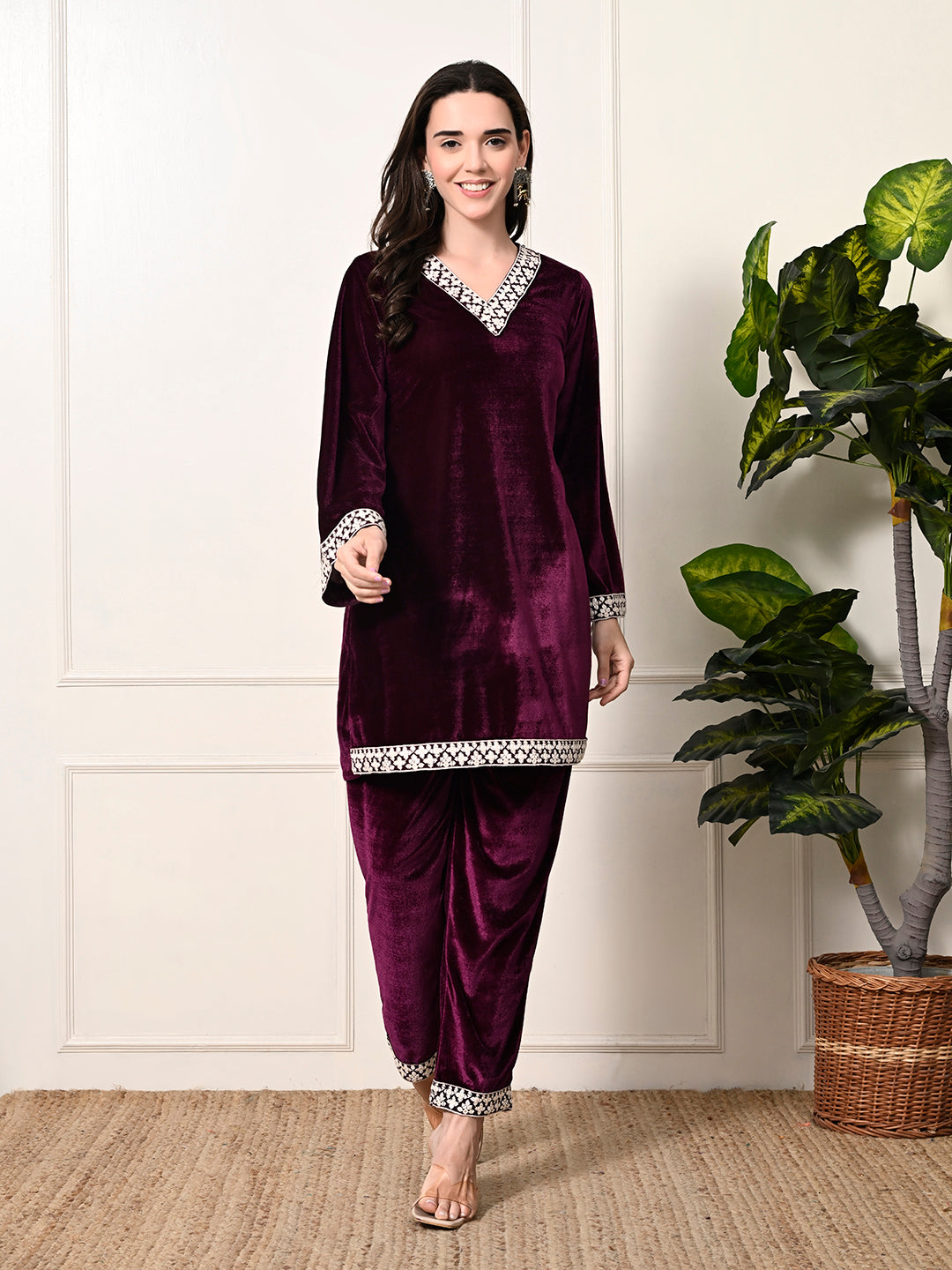Myshka Women's Magenta Velvet Kurta Pant | Grocsy