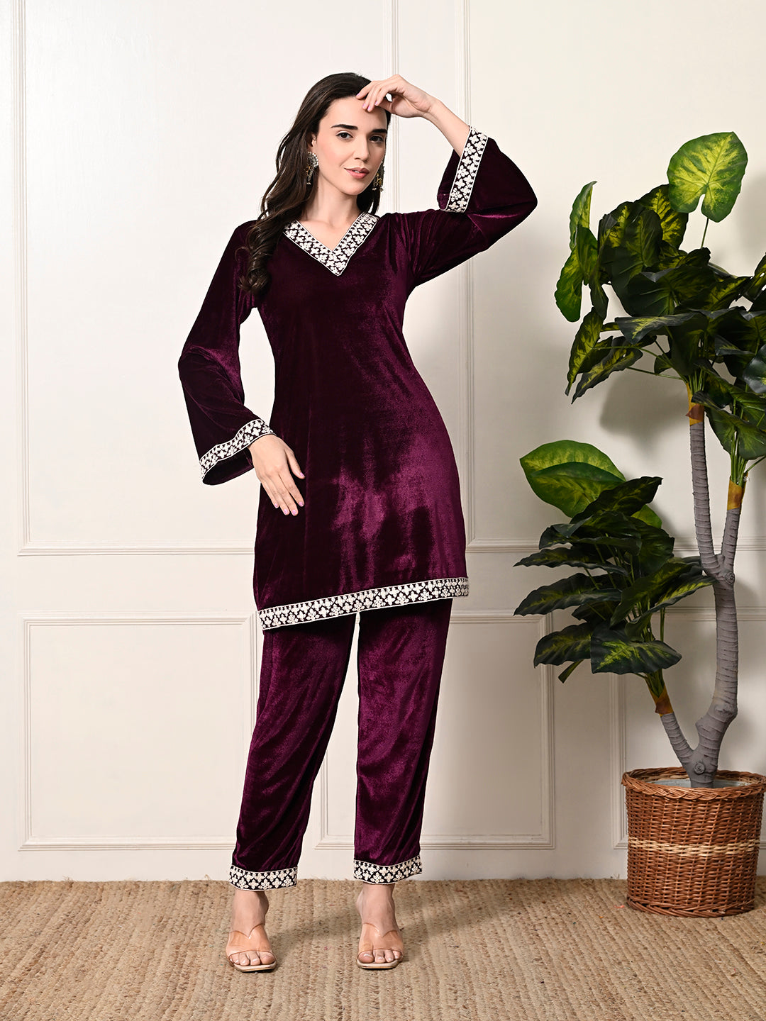 Myshka Women's Magenta Velvet Kurta Pant | Grocsy