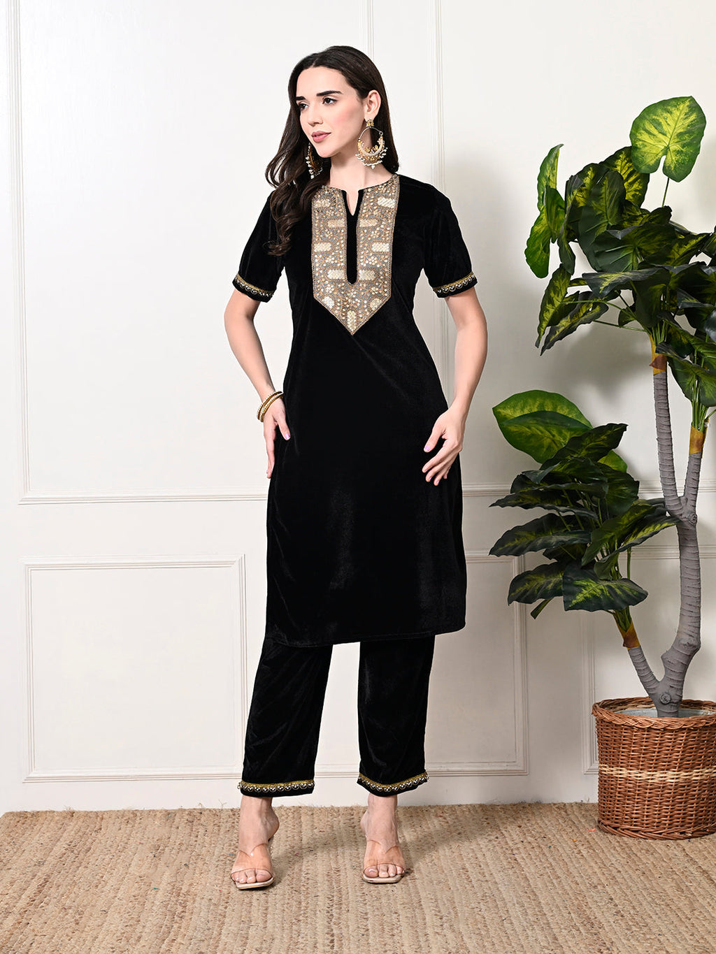 Myshka Women's Black Velvet Kurta Pant | Grocsy