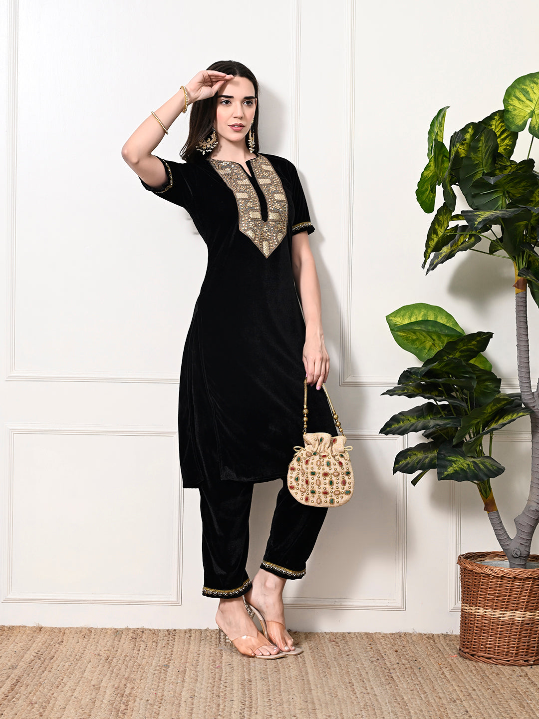 Myshka Women's Black Velvet Kurta Pant | Grocsy
