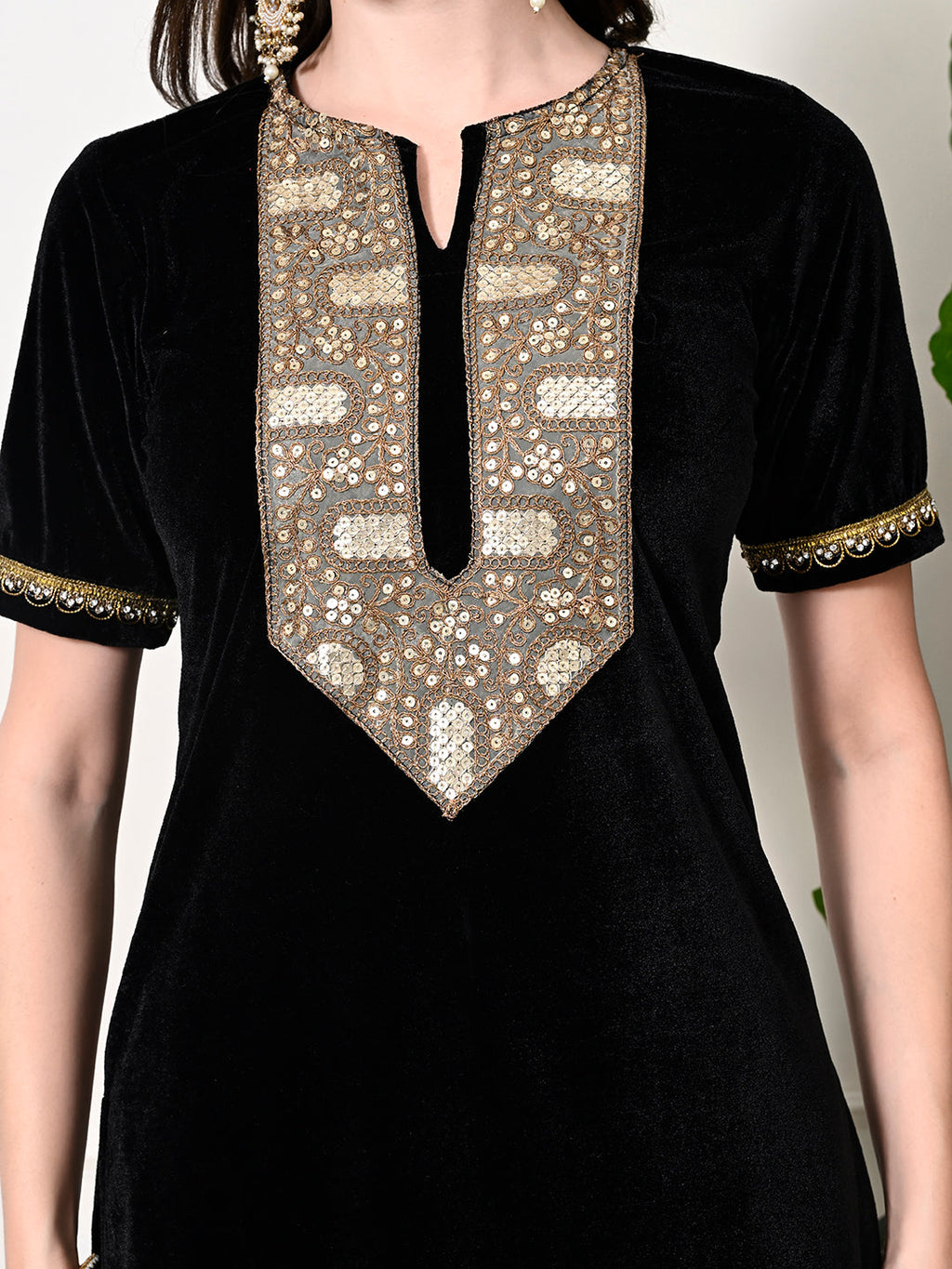 Myshka Women's Black Velvet Kurta Pant | Grocsy