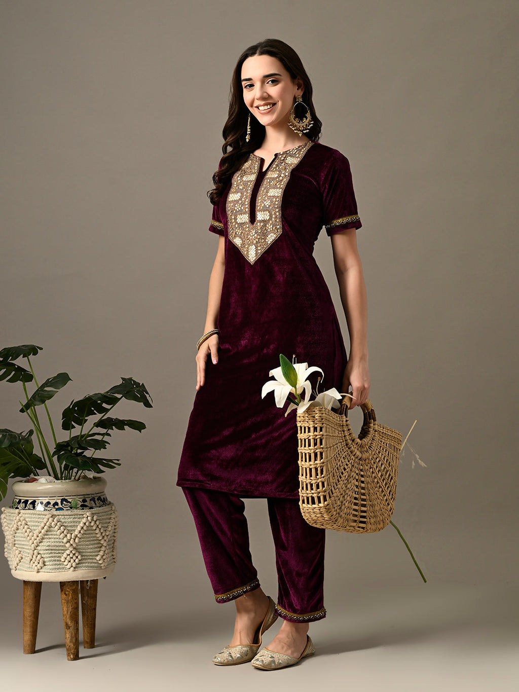 Myshka Women's Magenta Velvet Kurta Pant | Grocsy